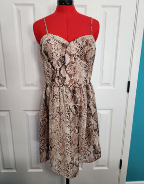 Xhilaration L Beige/Brown Snake Print Sweetheart Fit & Flare Knee Dress Straps